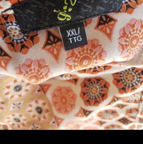 Peach/Orange patterned cami. - Picture 2 of 2